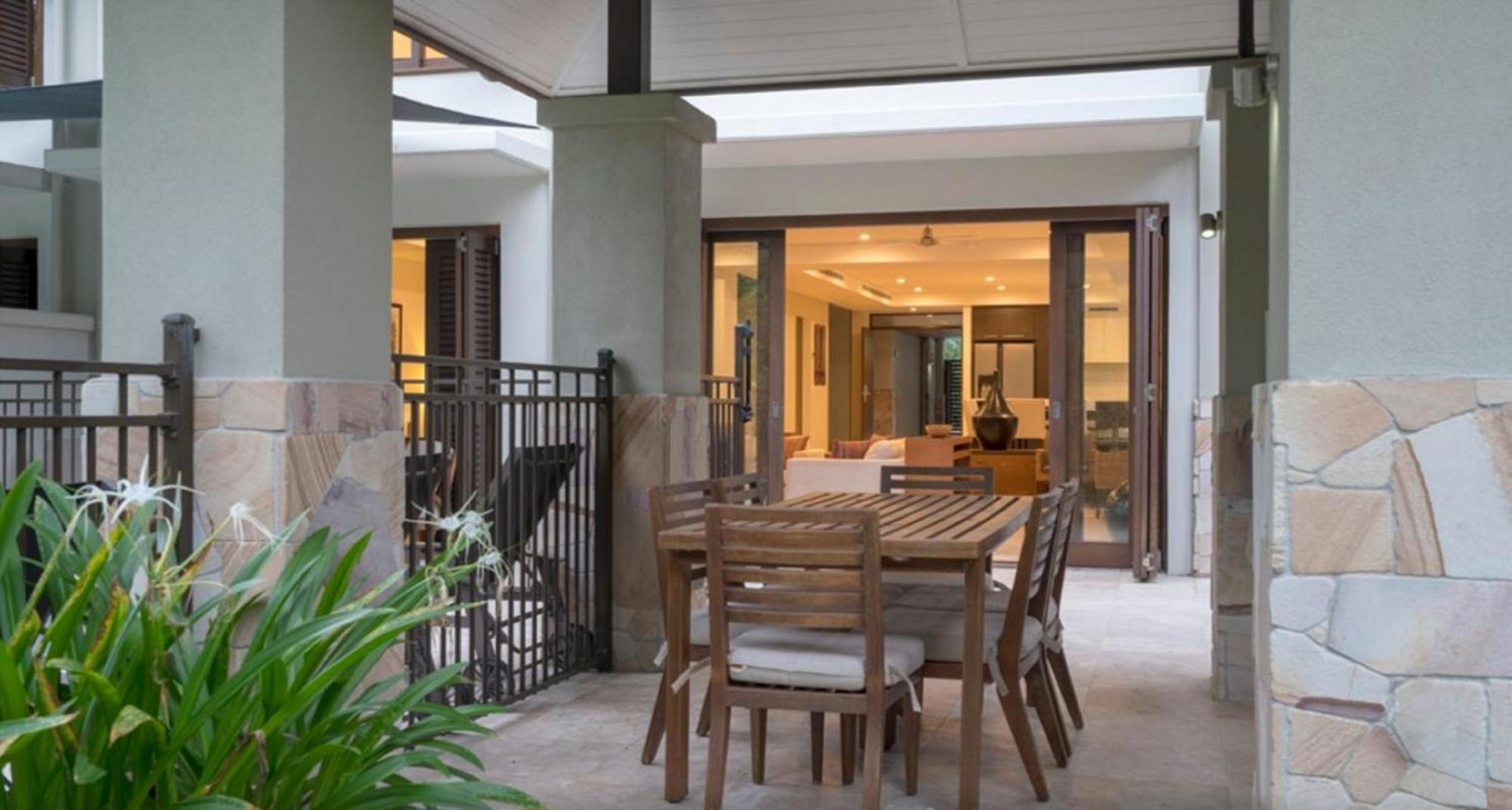 Luxury Apartments At Temple Resort And Spa Port Douglas Cameră foto